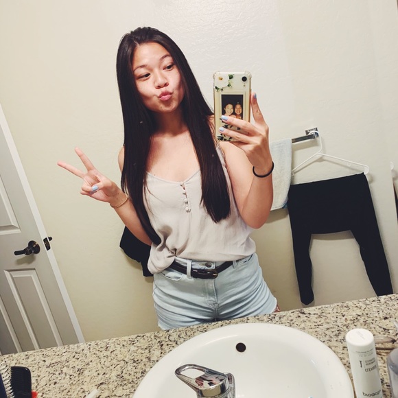 Gray Simple Button Tank Top - Picture 7 of 9